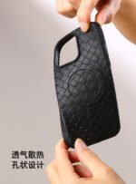 Magnetic Protective Phone Case for iP 15 6.1"-Black - Image 4